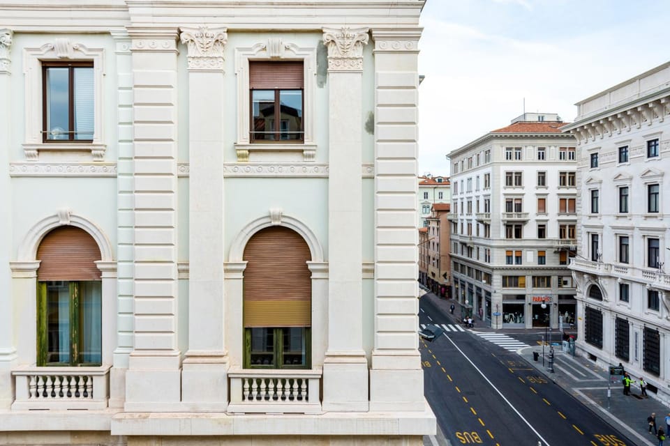 JOIVY Premium Apartments - Trieste Mazzini Hotel in Trieste