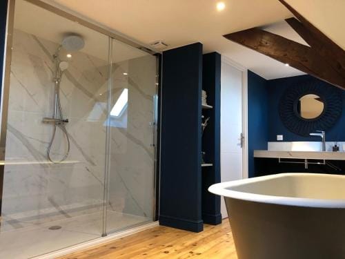 Les chambres Berguoises Superbe Chambre au coeur de Bergues Hotel in Hauts-de-France
