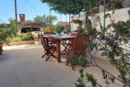 Apartments and rooms with parking space Hvar - 13161 Hotel in Hvar