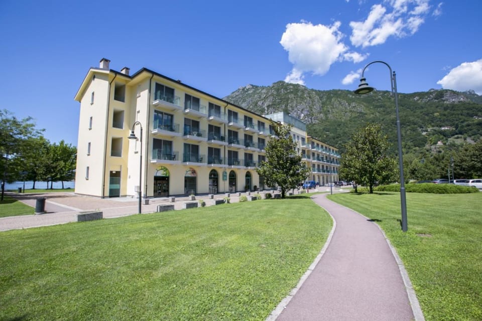 Budget Village Apartments - Porto Letizia Apartment hotel in Porlezza