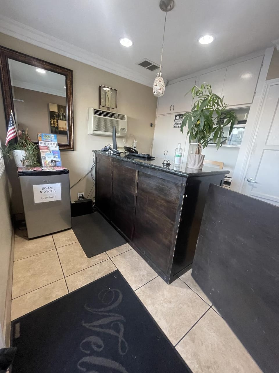 Howard Johnson by Wyndham Ridgecrest, CA Motel in Ridgecrest