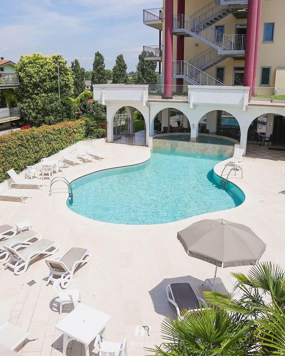 Hotel Rivus. Hotel in Peschiera del Garda