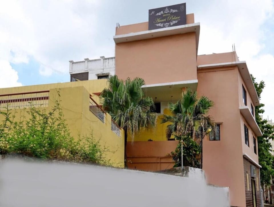 Hotel Aanvi Palace Hotel in Varanasi