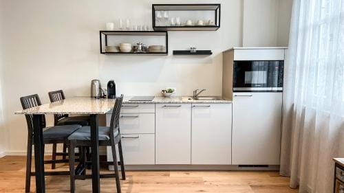 City Zimmer - Appartement Dina Mariner Hotel in Lienz