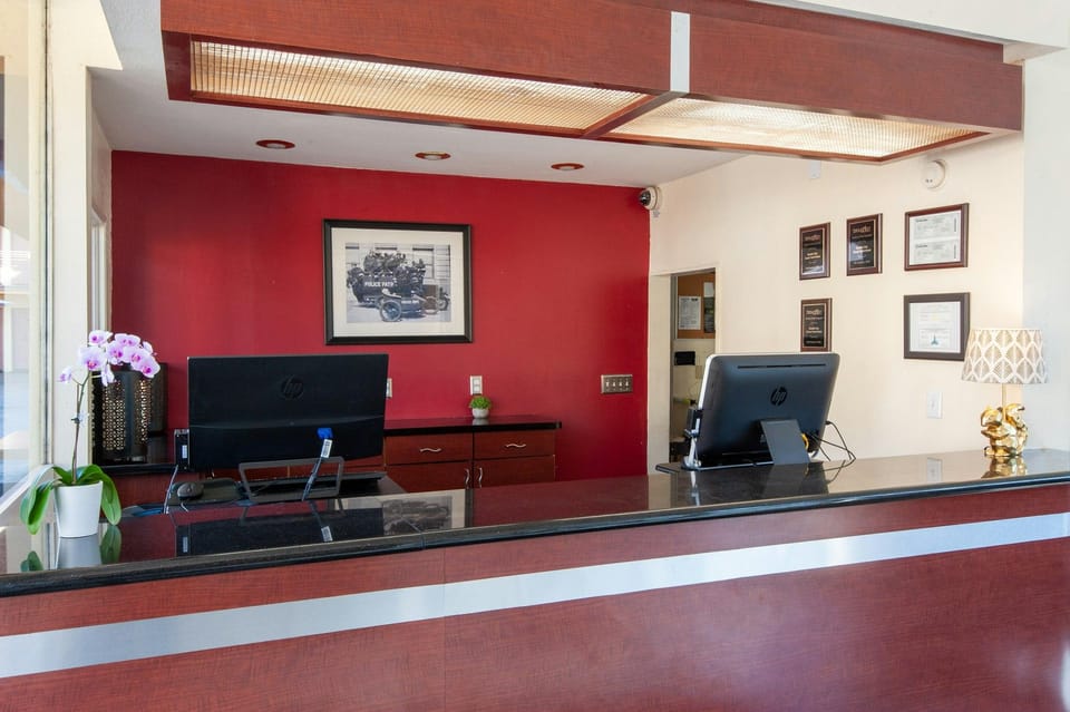 Studio City Court Yard Hotel Hotel in Studio City