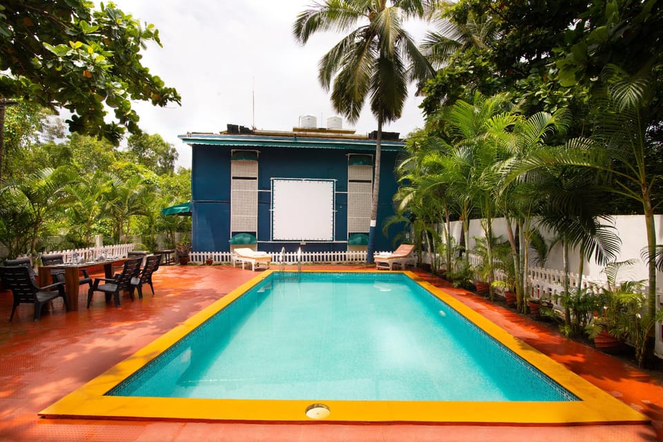 Swimming pool