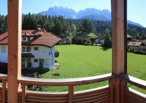 Garni - Hotel Am Burghuegel Hotel in San Candido