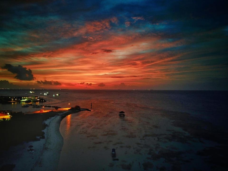 Molar Wave Hotel in Maldives