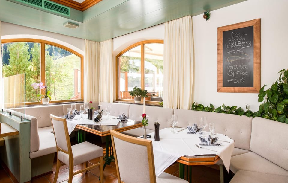 Gastehaus Zugspitzblick Hotel in Tyrol