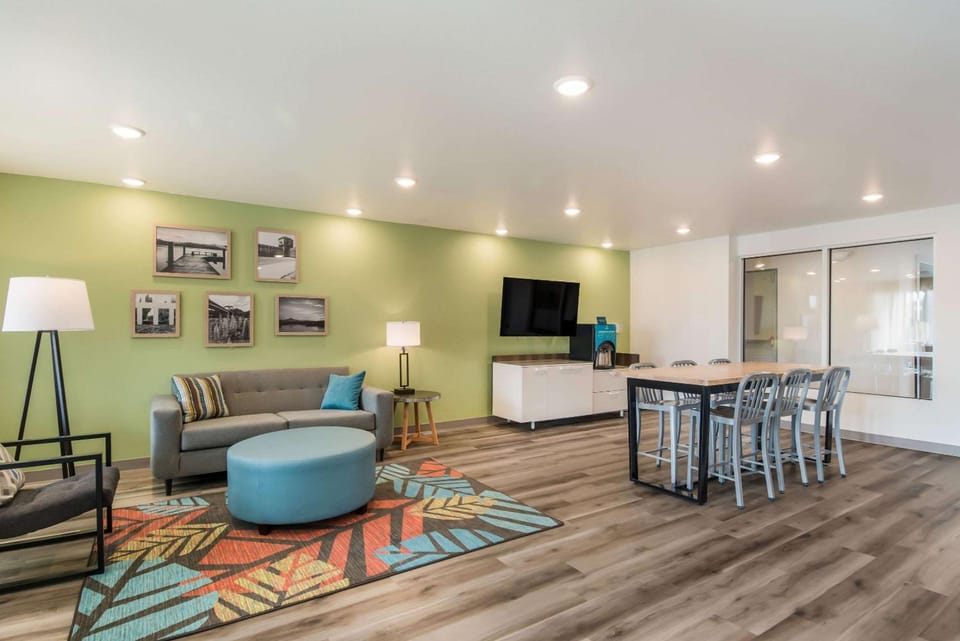 WoodSpring Suites Portland Vancouver Hotel in Vancouver