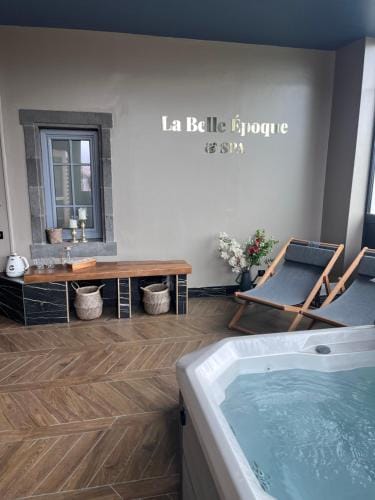La Belle Epoque & Spa - Maison d'hotes Hotel in Auvergne-Rhône-Alpes