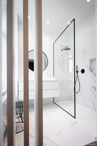 Bedrooms fully equipped in a beautiful house Hotel in Saint-Gilles