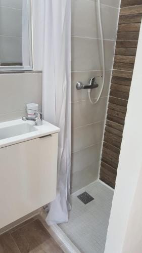 Habitacion independiente con Bano Hotel in Fuengirola
