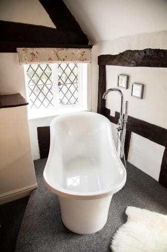 The Yew Tree Inn Hotel in Wales