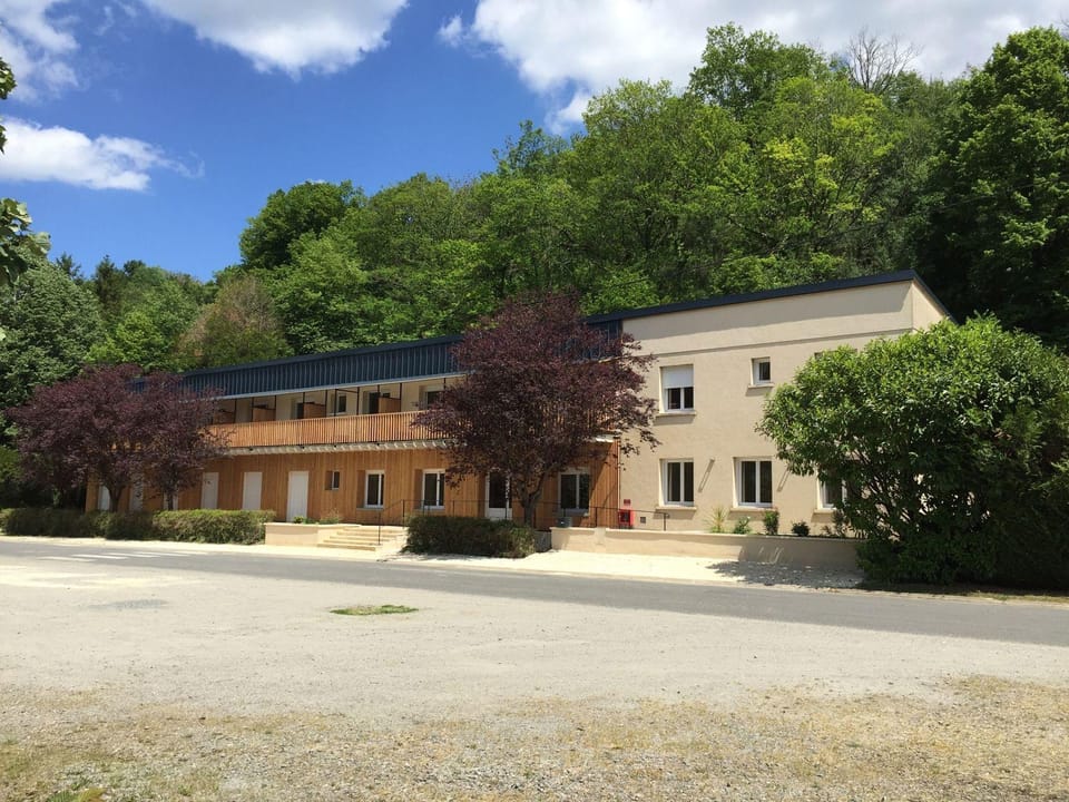 Logis Hotel Les TILLEULS Hotel in Centre-Val de Loire