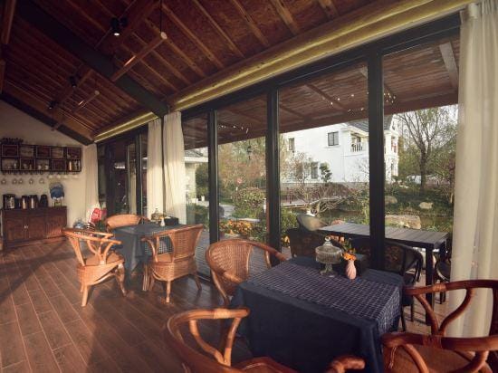 HSL Manor Homestay Hotel in Shanghai