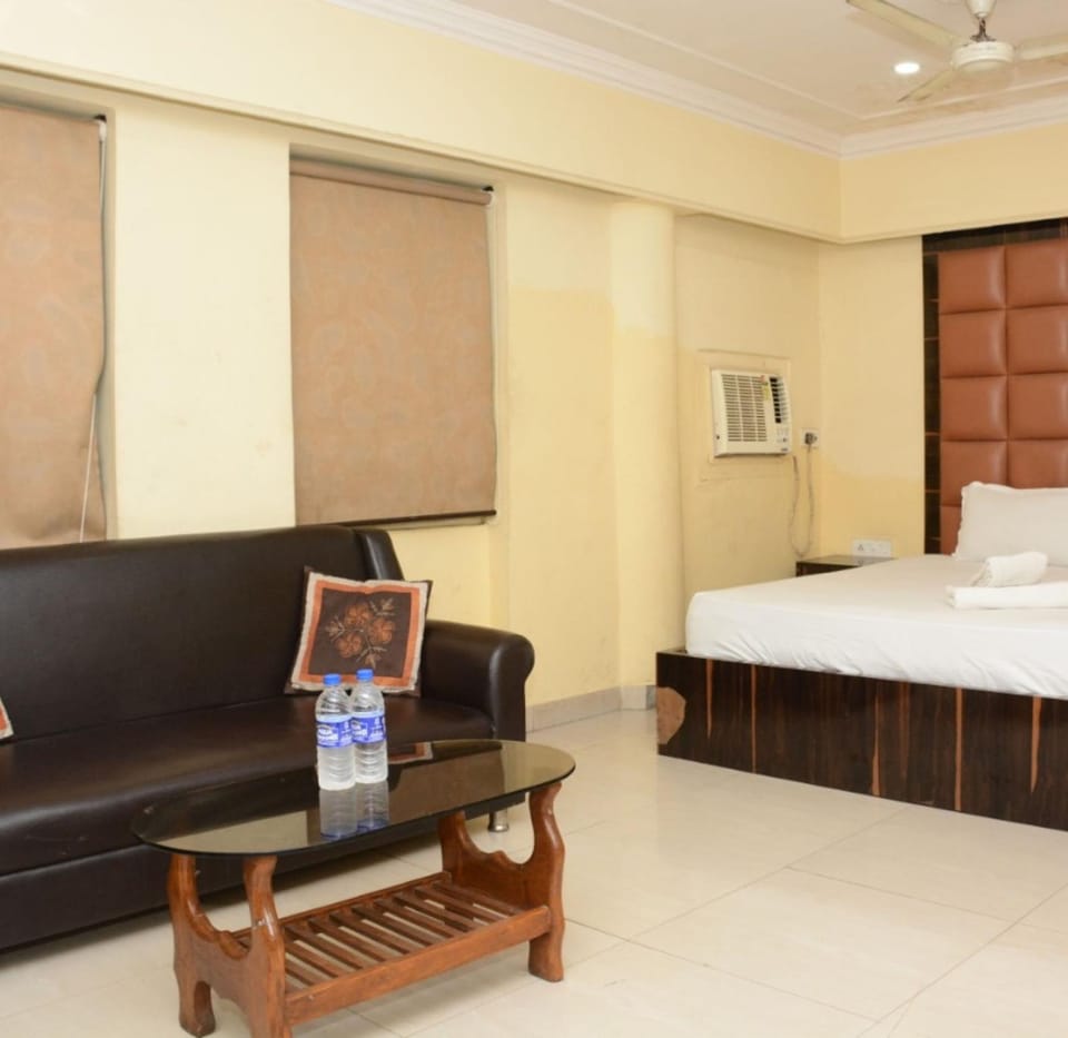 Plaza Kolkata By WB Hotels Hotel in Kolkata