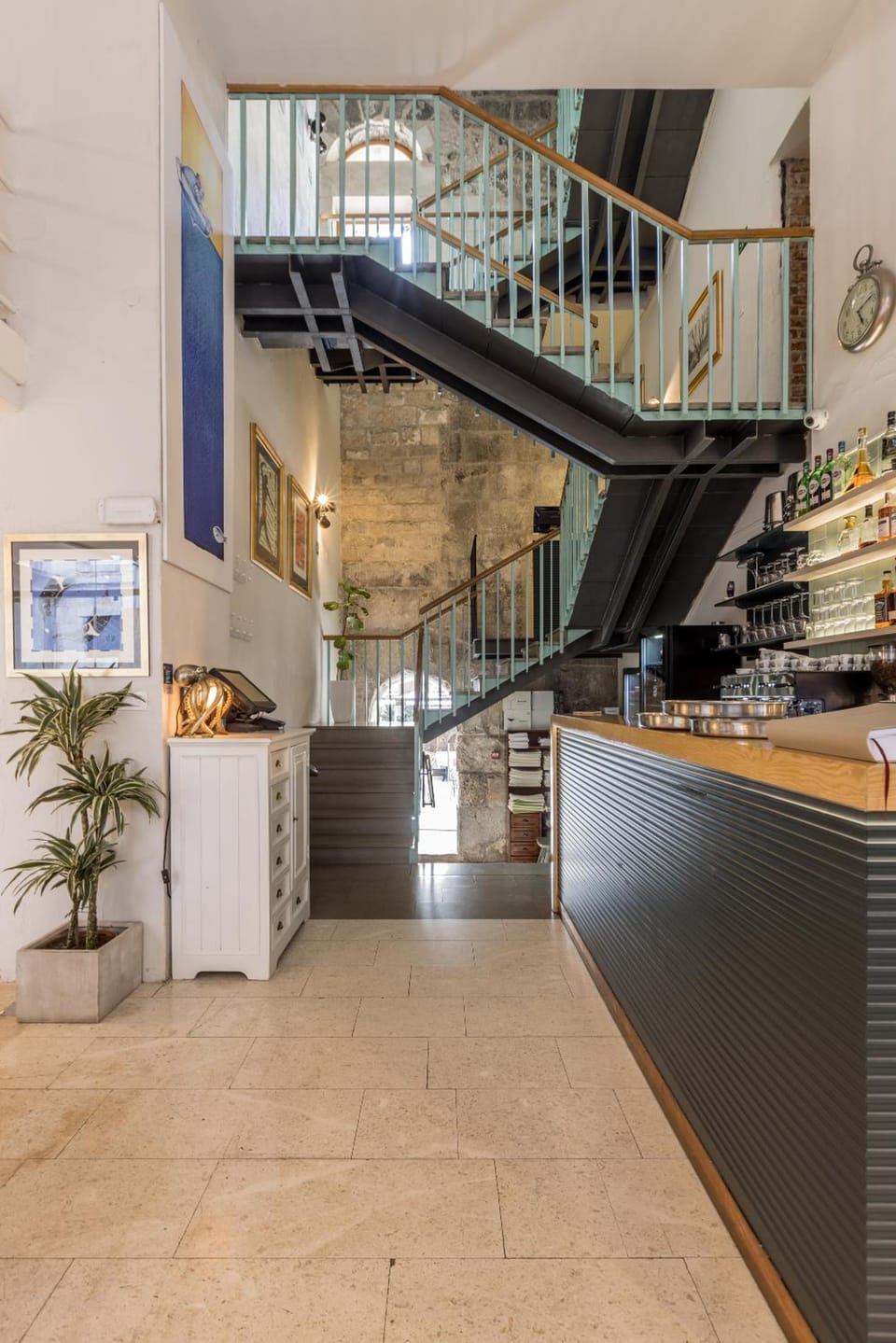 Leonis Restaurant & Rooms Hotel in Split