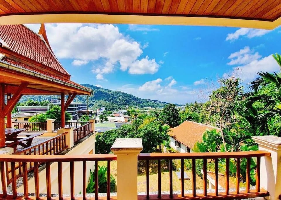 Le Chada Villa Hotel in Chalong