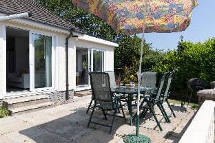 Sêr Môr - Peaceful Cottage with Log Burner Hotel in Saundersfoot