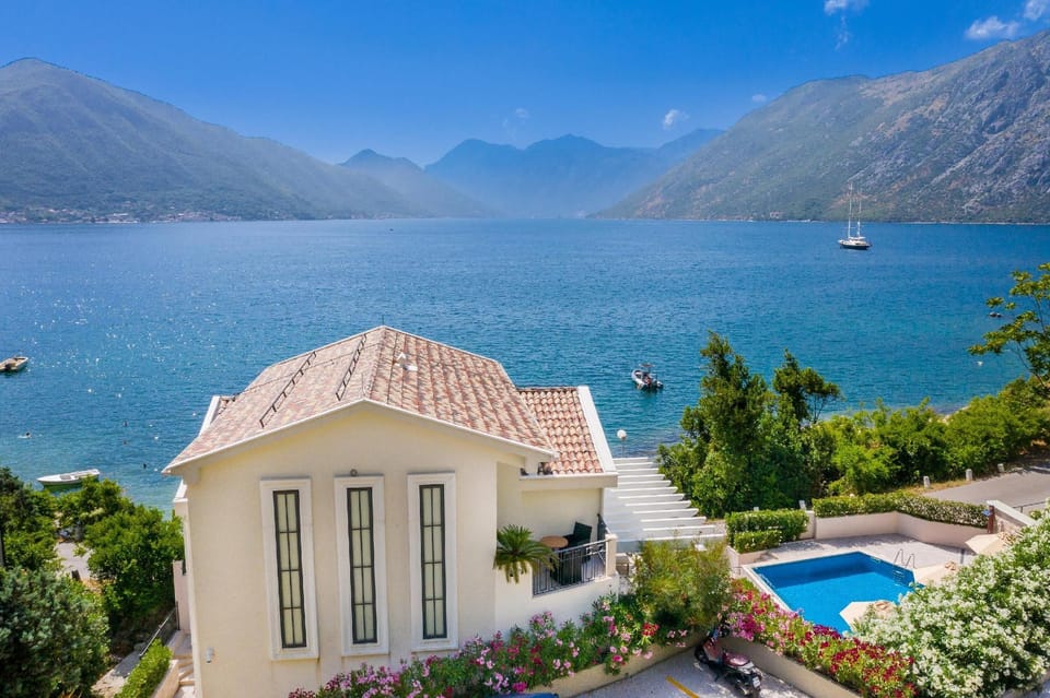 Hotel Palazzo del Mare - Essenza Hotel in Dobrota