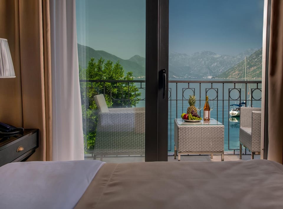 Hotel Palazzo del Mare - Essenza Hotel in Dobrota