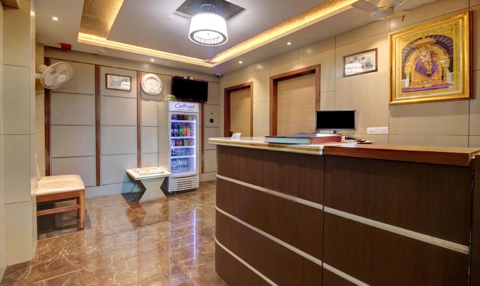 hotel leela Hotel in Maharashtra