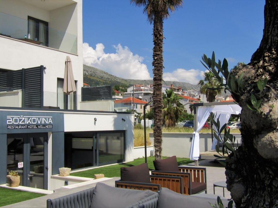 Beach Hotel Bozikovina Hotel in Podstrana