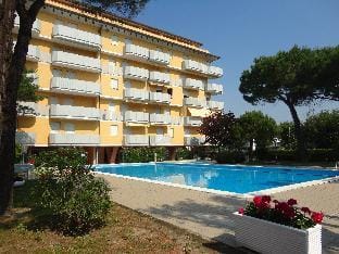 Apartment With Pool In Excellent Location Hotel in Porto Santa Margherita