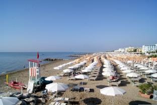Perfect Sea View Apartment For 4 People Hotel in Porto Santa Margherita