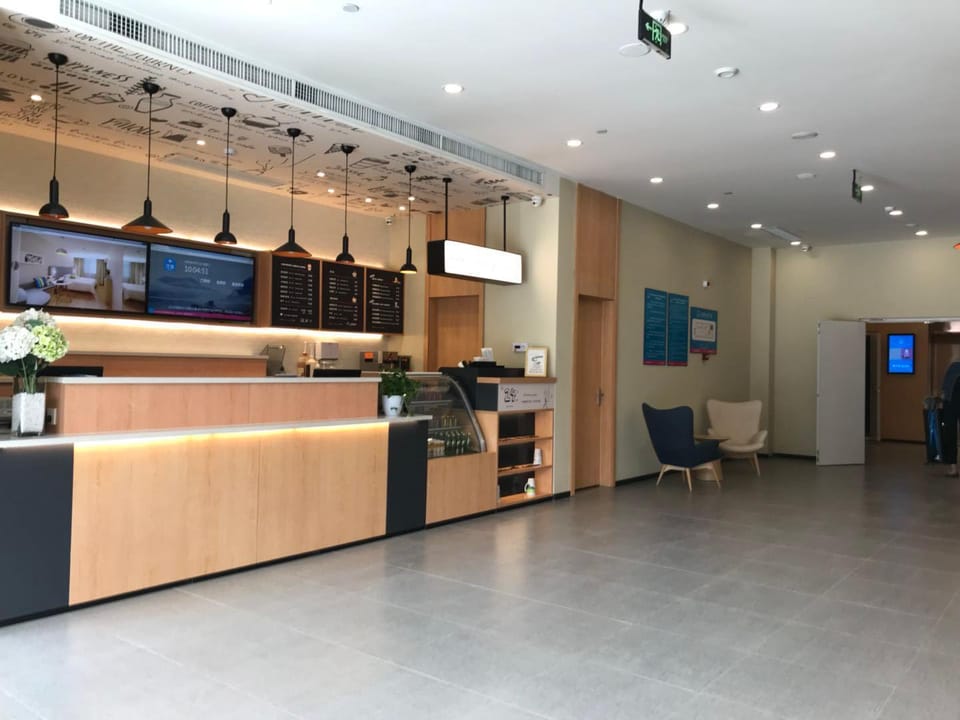 Hanting Hotel Houma Xintian Square Hotel in China