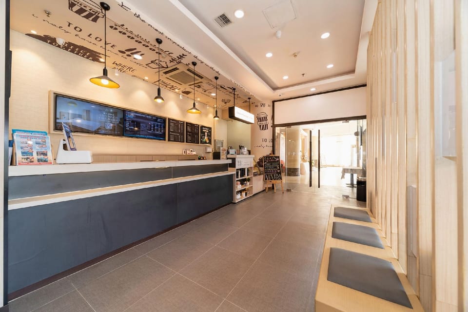 Hanting Hotel Rizhao Long-distance Bus Station                                             Hotel in Shandong