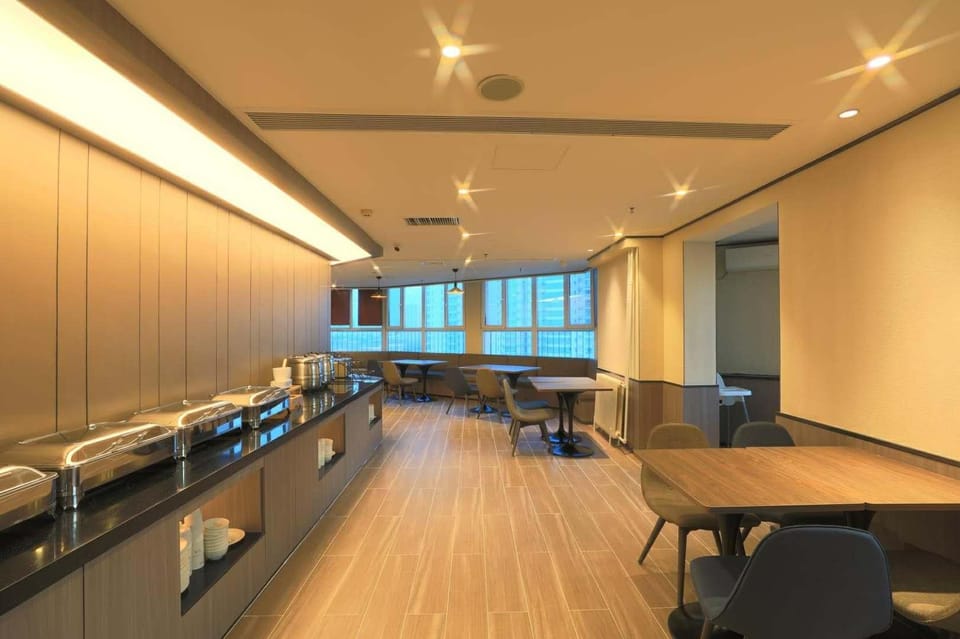 Hanting Hotel Shijiazhuang Railway Station Huai'an Xi Road Hotel in China