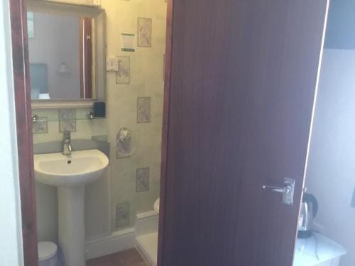 Kirkstall Hotel Hotel in Blackpool
