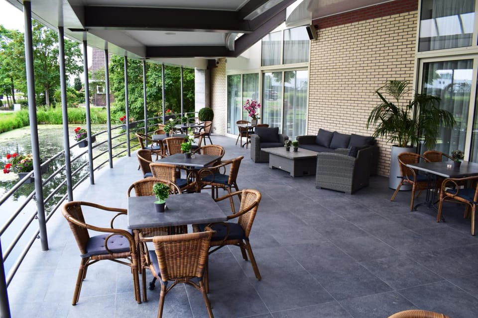 Atlas Hotel Holiday Hotel in South Holland (province)