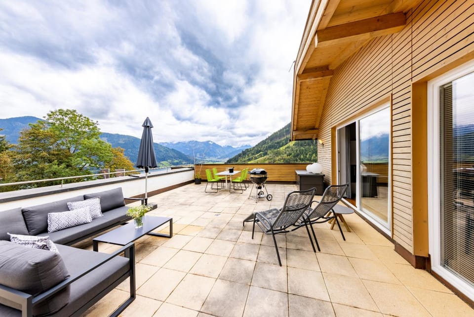 der Sonnberg Alpinlodges - Apartments mit Seeblick, privater Sauna und Self Check-In Hotel in Zell am See