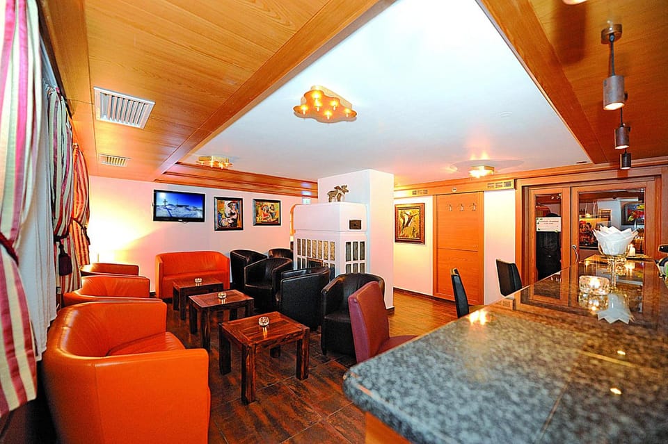 Bar/lounge