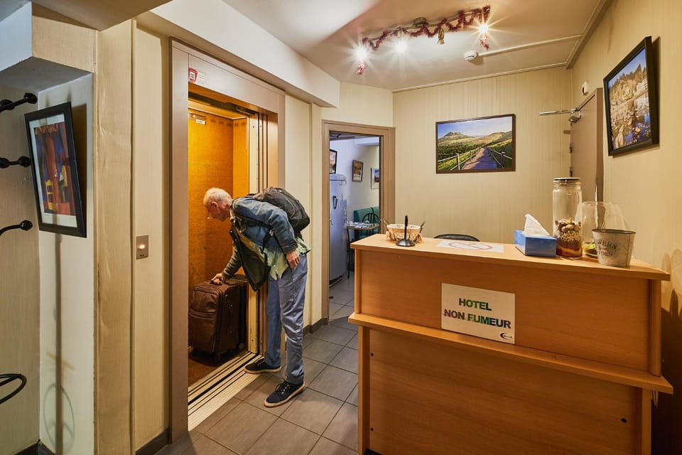 La Caravelle Hotel in Riom