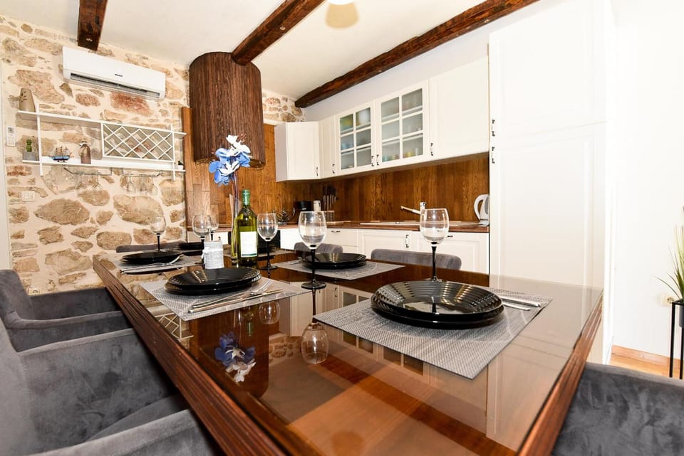 Stone Villa with pool for 12 guests Resort in Šibenik-Knin County, Croatia
