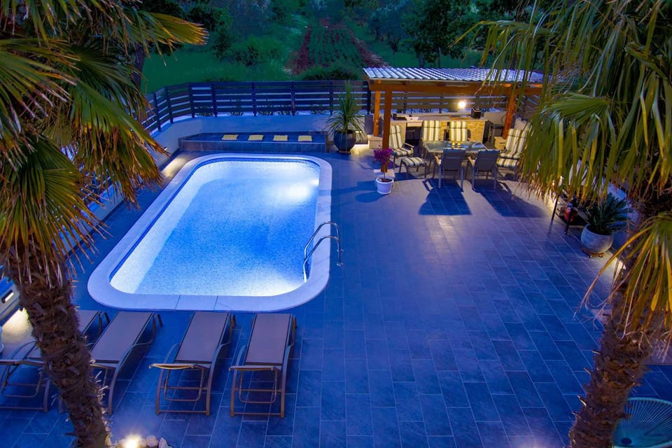 Villa Twins with pool, Zadar county Resort in Šibenik-Knin County, Croatia
