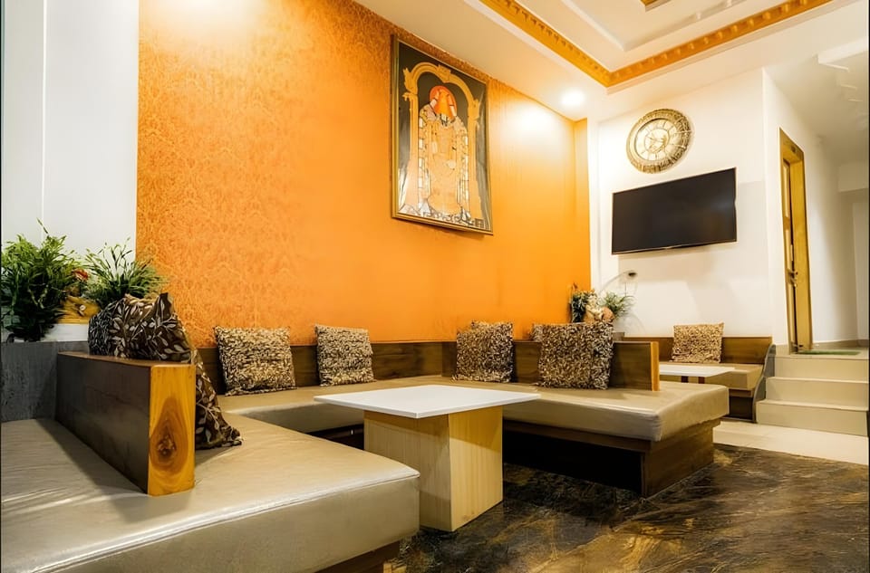 Hotel Pachmarhi Hotel in India