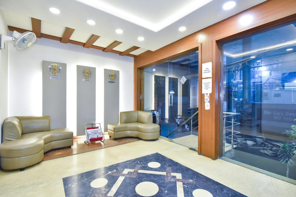 Hotel Sapphire Opposite Golden Temple Hotel in Punjab, India