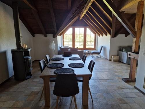 Auberge du Peu-Pequignot Inn in Canton of Bern (Region)