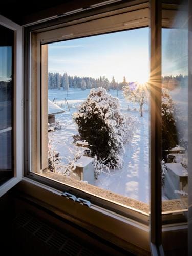 Auberge du Peu-Pequignot Inn in Canton of Bern (Region)