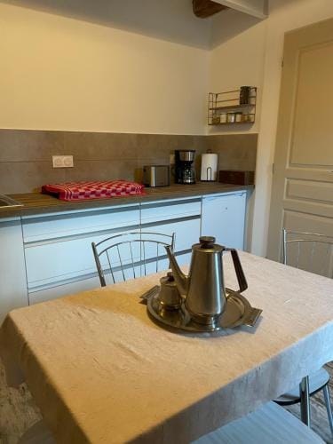 Gite "Lo Fedou d'Antraigues sur Volane" Hotel in Provence-Alpes-Côte d'Azur