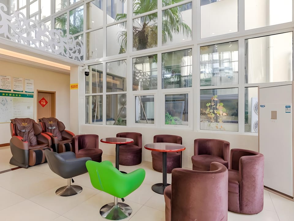 Green Tree Inn Anhu Wuhu Jiujiang District Fanta Gangwan Road Hotel in Nanjing