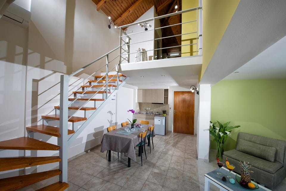 Mary Hotel & Mary Royal Suites Apartment hotel in Rethymno