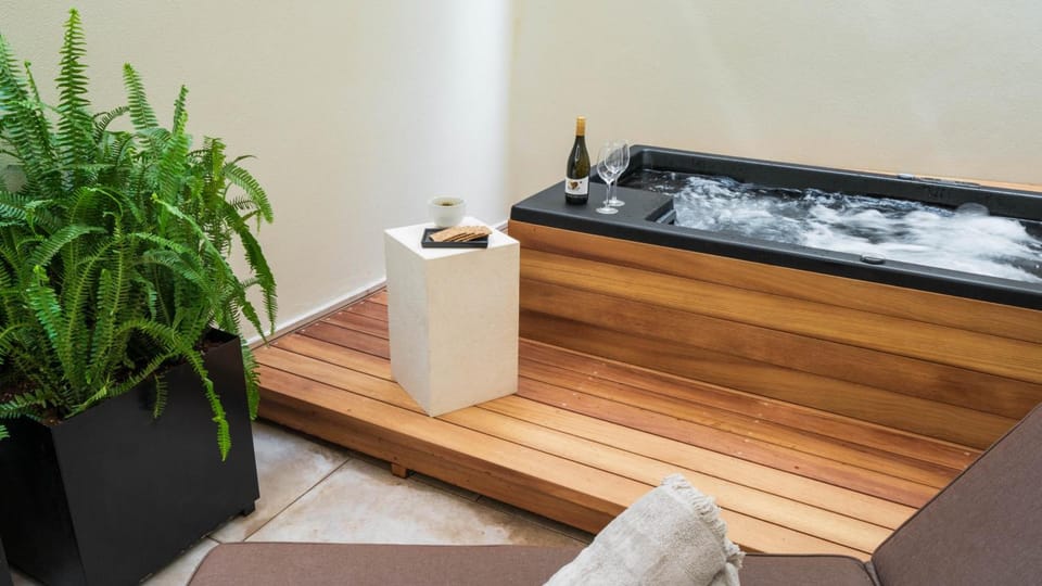 Kinglin Luxury Living Hotel in Athens
