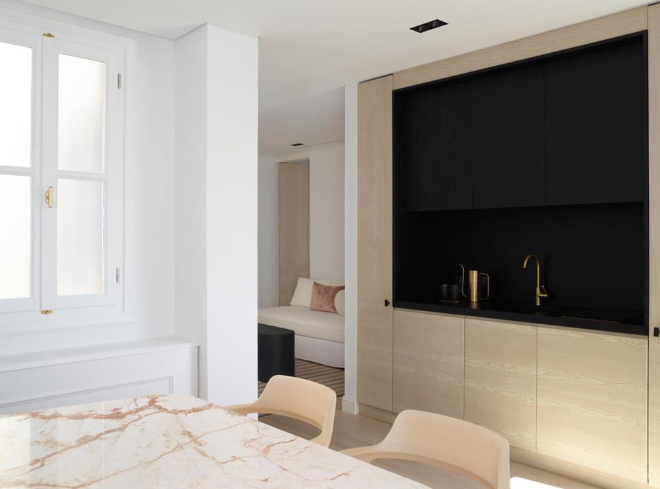 Kinglin Luxury Living Hotel in Athens