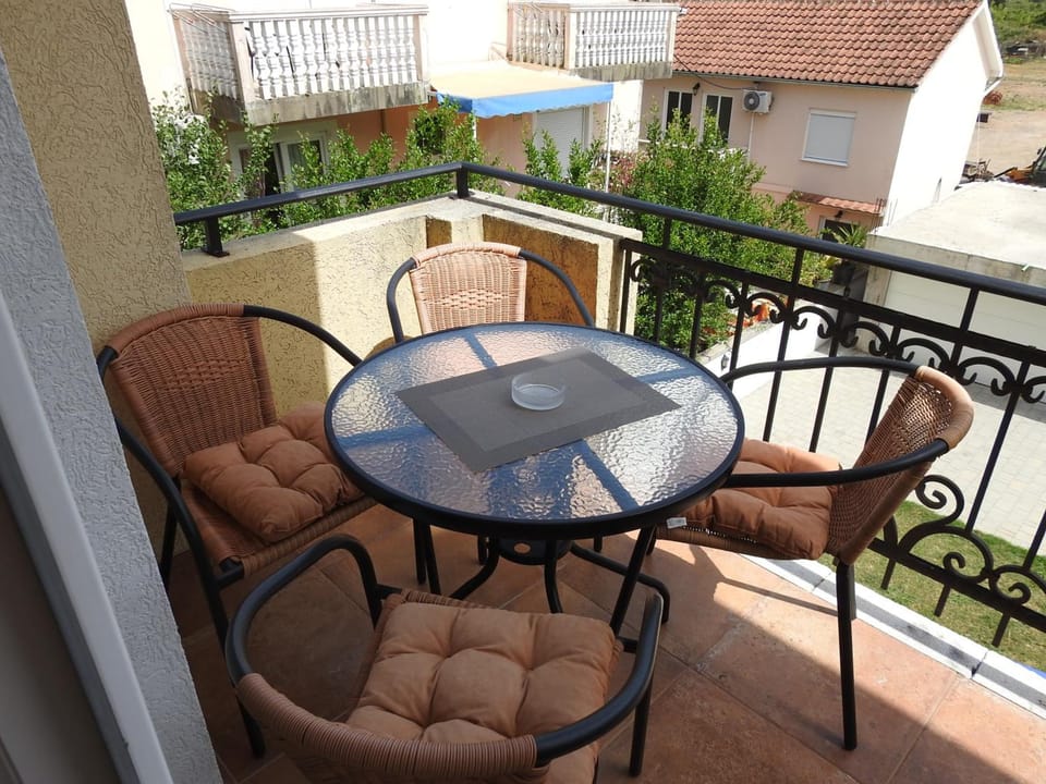 Luna Apartments Hotel in Budva Municipality